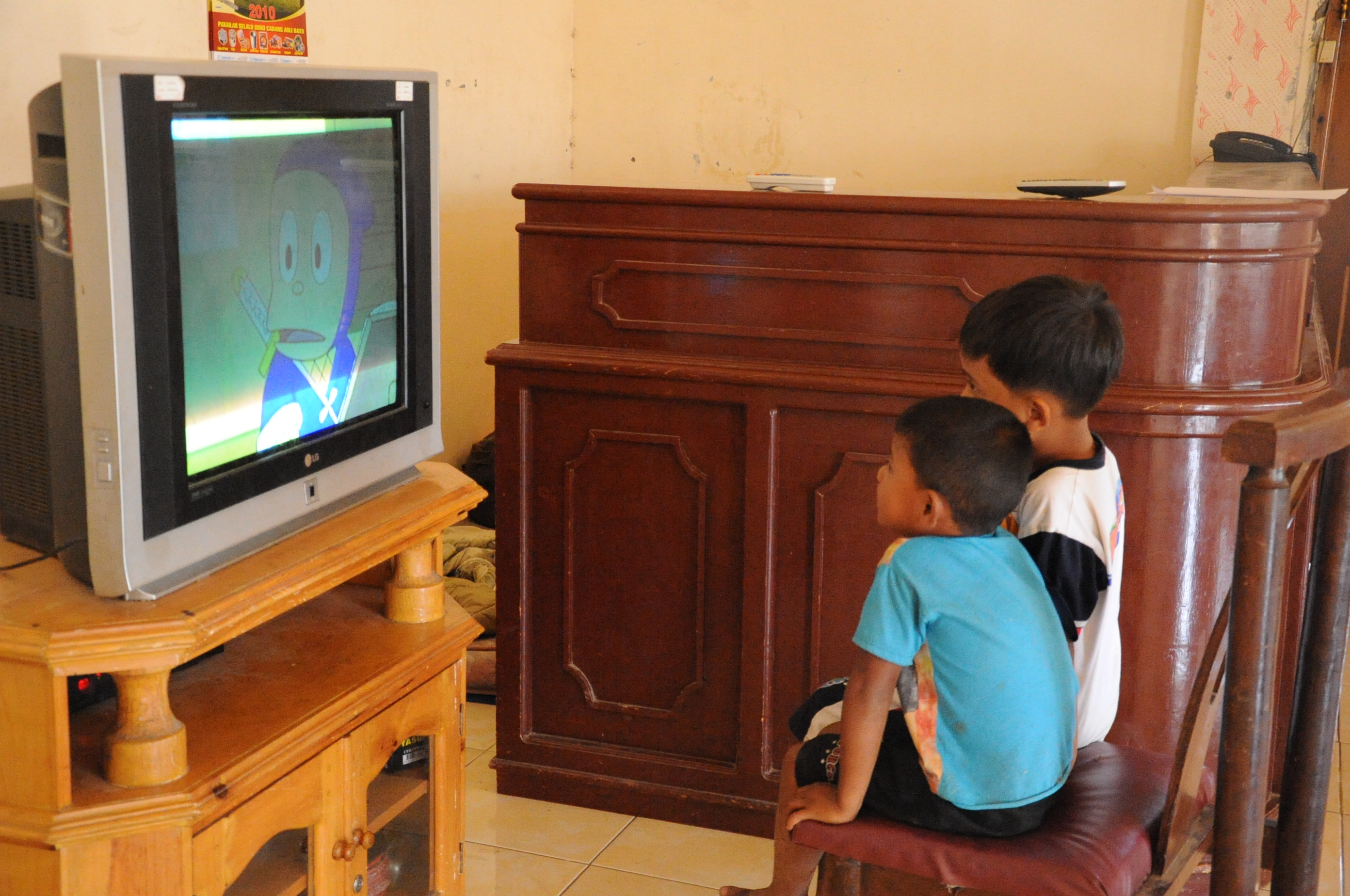 Bahaya Televisi Bagi Pertumbuhan Otak Anak Jejamocom