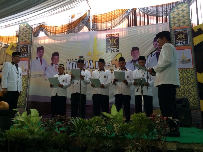Ketua DPW PKS Lampung Lantik Agung Utomo
