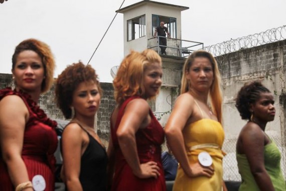 Wanita-Wanita Berbahaya Ini ikuti Kontes Miss Criminal 2015