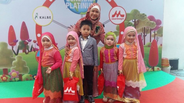 Peserta lomba susun puzzle yang diadakan Morinaga asal TK Islam Az Zahra, di Chandra Tanjungkarang, Sabtu, 31/10/2015. | Ist 