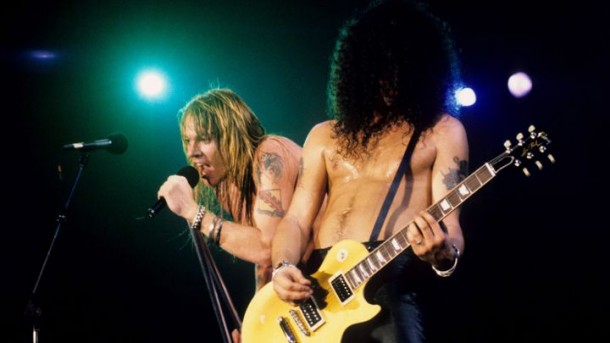 Axl Rose dan Slash Guns N Roses Akan Kembali Bermain Satu Panggung