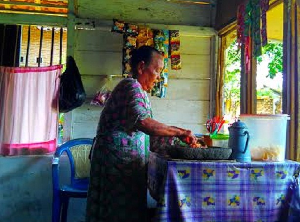 Nenek Neni, sosok ibu inspiratif dari Lampung Timur | Wahyu/jejamo.com