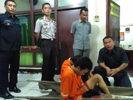 2 Pemecah Kaca Mobil di Bandar Lampung  Ditangkap, Kakinya Ditembak