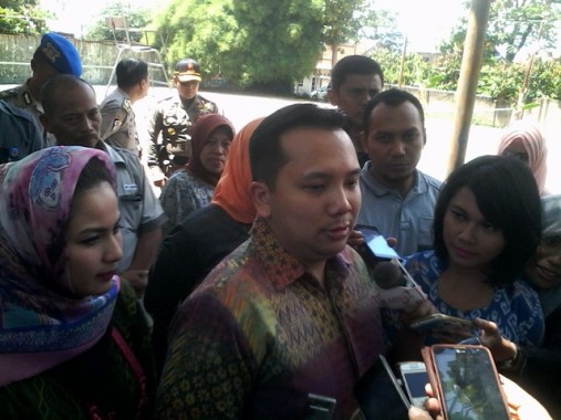 Paduan Suara Universitas Lampung Meriahkan Quick Count Pilkada Rakata