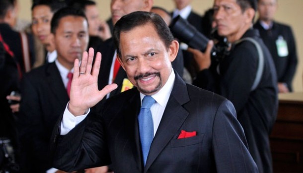 Sultan Brunei Larang Warga Muslimnya Rayakan Natal