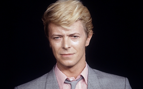 Penyanyi Terkenal Inggris David Bowie Tutup Usia