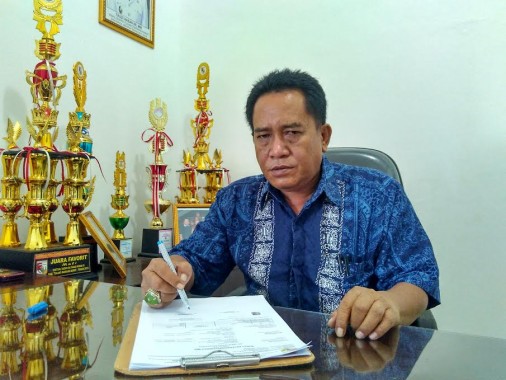 Kepala Disdukcapil Tulangbawang Barat Lukman. | Buhairi Aidi/Jejamo.com