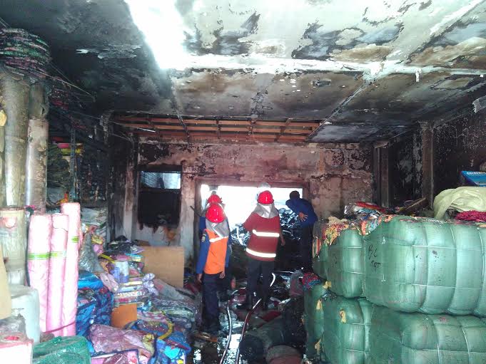 Sisa-sisa kebakaran di toko karpet di Telukbetung Selatan Bandar Lampung. | Andi Apriyadi/Jejamo.com