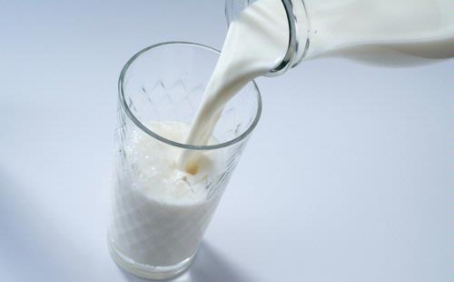 Inilah 4 Manfaat Jika Kita Berhenti Mengonsumsi Susu