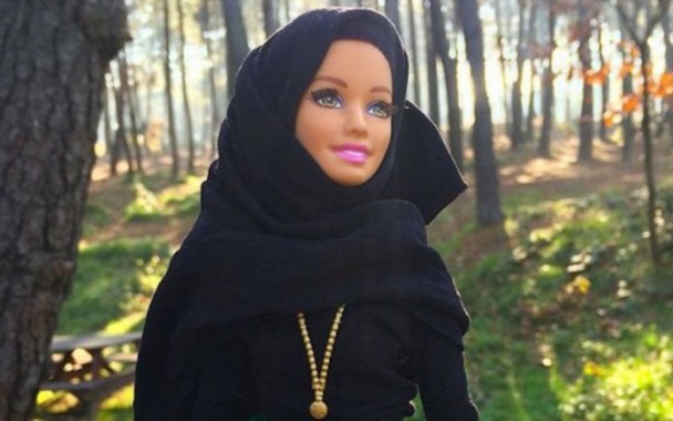 Boneka Berbie Hijaber untuk Generasi Muslim yang Percaya Diri