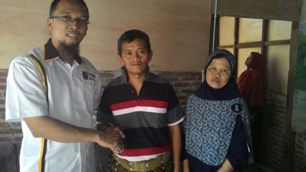 PKS Bandar Lampung Bantu Warga Rumah Terbakar
