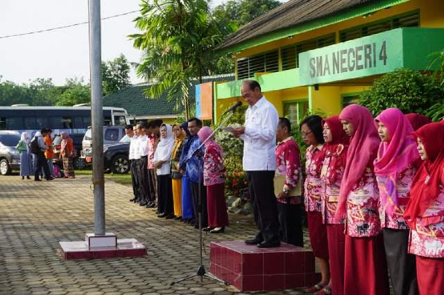 Bupati Lampung Utara minta Masyarakat Laporkan PNS Malas