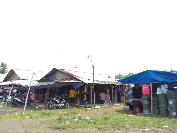 Puluhan Pedagang Masih Bertahan di TPS Lampung Timur