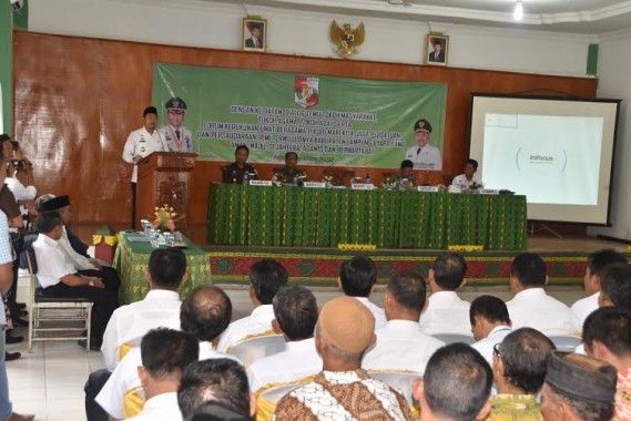 Bupati Lampung Utara beri sambutan dalam kegiatan dialog | Lia/jejamo.com