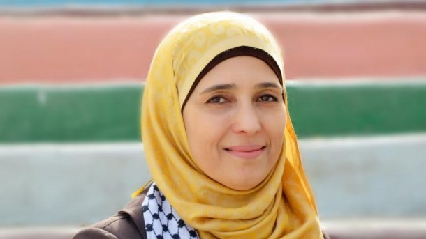 Wanita Palestina Ini Dinobatkan Sebagai Guru Terbaik Sedunia