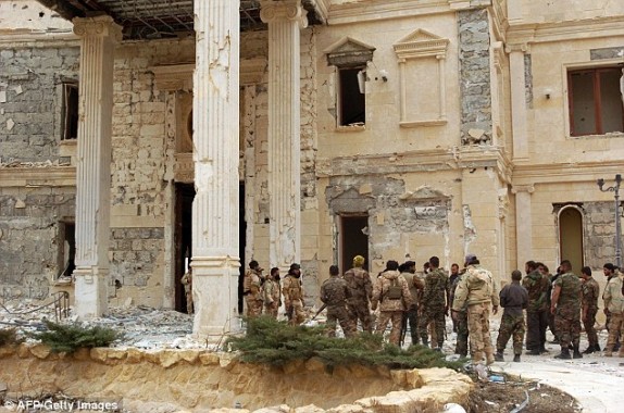 Pasukan Suriah Rebut Kota Palmyra dari ISIS