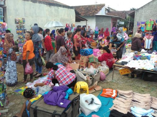 Pasar Jangkrik Tanjungkarang Timur Diminati Warga Setempat