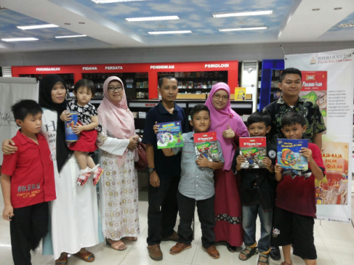 Penulis Lampung Izzah Annisa Luncurkan 2 Buku Terbaru