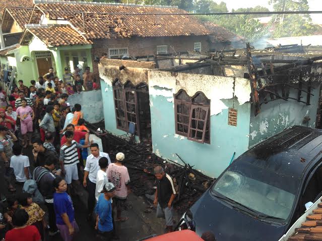 Breaking News: Satu Rumah di Sukajawa Bandar Lampung Ludes Dilalap Jago Merah