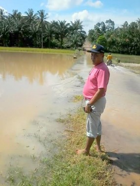 Camat Batanghari Tinjau Banjir