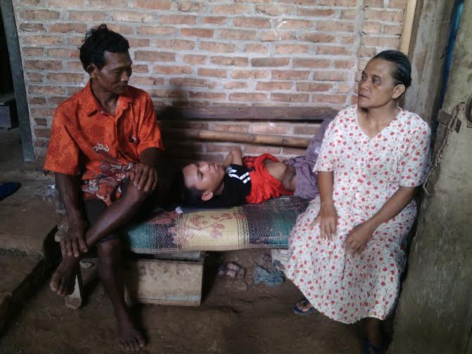 Penderita Lumpuh di Sekampung Lampung Timur Ini Belum Pernah Tersentuh Bantuan