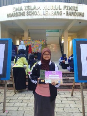 Tafanny Hasna Siregar dari Rohis SMAN 2 Bandar Lampung juara I News Casting Camp Muslimah Teen di Lembang. | Ist 