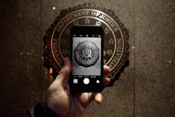 FBI Harus Bayar Rp17,6 Miliar Untuk Bobol iPhone