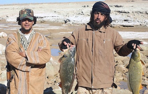 Kesulitan Keuangan, ISIS Terpaksa Bisnis Ikan Konsumsi