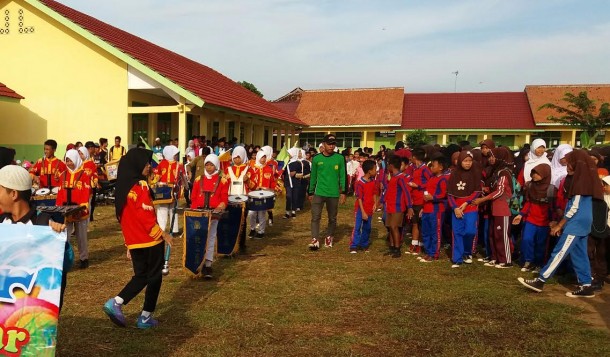 Seribuan Peserta Ramaikan Jalan Sehat SMP Muhammadiyah Tumijajar
