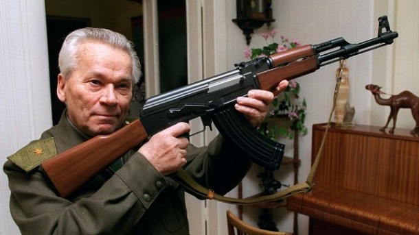 Rusia akan Dirikan Monumen Pencipta Senjata Otomatis AK-47, Mikhail Kalashnikov