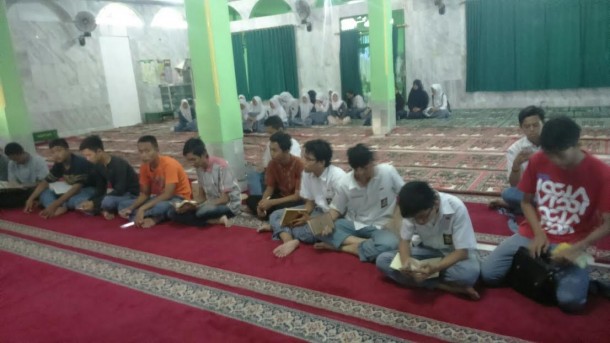 Rohis SMAN 2 Bandar Lampung mengadakan kajian jelang Ramadan Senin kemarin di masjid sekolah setempat. | Ist 