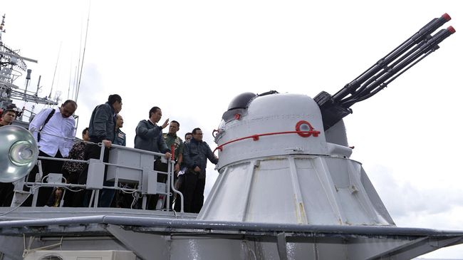 Presiden Jokowi Jawab Protes China dengan Gelar Rapat di Kapal Perang Natuna