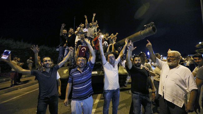 Sebanyak 16 Ribu Orang Ditahan Oleh Aparat Turki karena Terlibat Kudeta