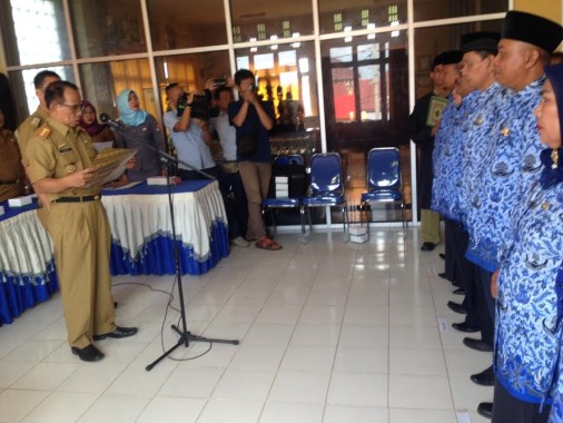 Kepala Dinas Pendidikan Lampung Utara Lantik 11 Kepala Sekolah