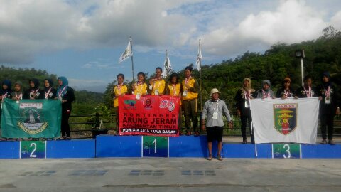 Tim arung jeram Lampung meraih medali perunggu pada cabang yang masih ekshibisi pada PON XIX Jawa Barat. | Ist 
