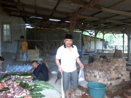 Wujud Kesyukuran, Eks Pejabat Lampung Utara Ini Kurban Seekor Sapi