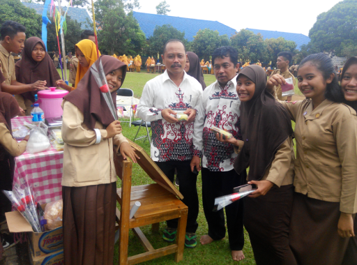 Hari Guru Nasional, Pemkab Lampung Utara Beri Paket Umroh Gratis Bagi Guru Berprestasi