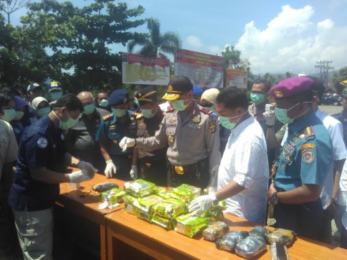 Polda Lampung Gelar Pemusnahan Barang Bukti Narkoba Kedua di Tahun 2016
