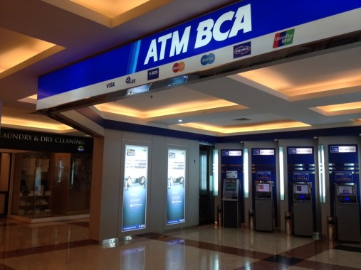 Ambil Uang di ATM Tapi Saldo Tak Berkurang, Begini Modus Pelaku yang Ditangkap Polda Metro Jaya