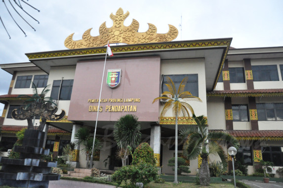 Jelang Akhir Tahun, Dinas Pendapatan Lampung Tambah Jam Pelayanan Bagi Wajib Pajak