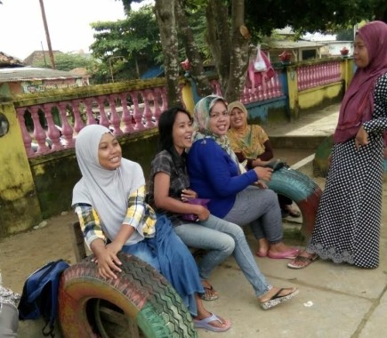 Puluhan Ibu-ibu dan Remaja Putri GNPF-MUI Ikut Berangkat ke Jakarta
