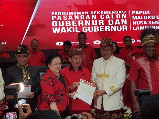 Ada Baju Pengantin Lampung di Kantor DPP PDIP
