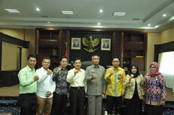 Pjs Gubernur Lampung Terima Ketua Komisi Informasi