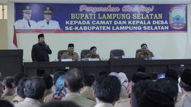 Zainudin Hasan Beri Arahan Penggunaan Dana Desa di Lampung Selatan