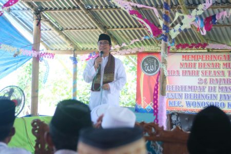 PILGUB LAMPUNG: Masyarakat Lampung Inginkan Ambulans Gratis Herman HN