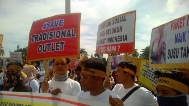 Komisi II DPRD Lampung Minta Pemerintah Pikirkan Nasib Outlet Seluler