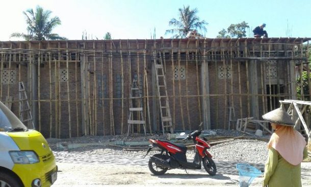 Warga Pekon Kampungbaru Kotaagung Timur Tanggamus Gotong Royong Bangun Masjid