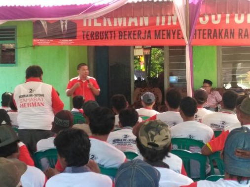 PILGUB LAMPUNG: Sahabat Herman HN Konsolidasi di Padangratu
