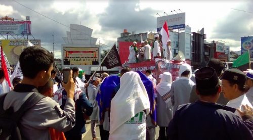 Ratusan Massa Umat Islam Lampung Gelar Aksi Tuntut Sukmawati Diproses Hukum