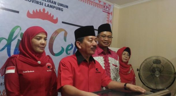 PILGUB LAMPUNG: Lalui Medan Berat, Ahmad Jajuli Temui Warga Way Haru-Pesisir Barat, Kandidat Pertama yang Ke Sini